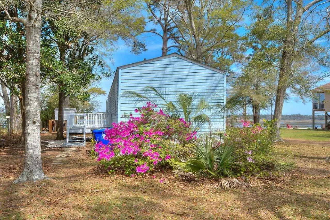 Reel Simple Holiday home *