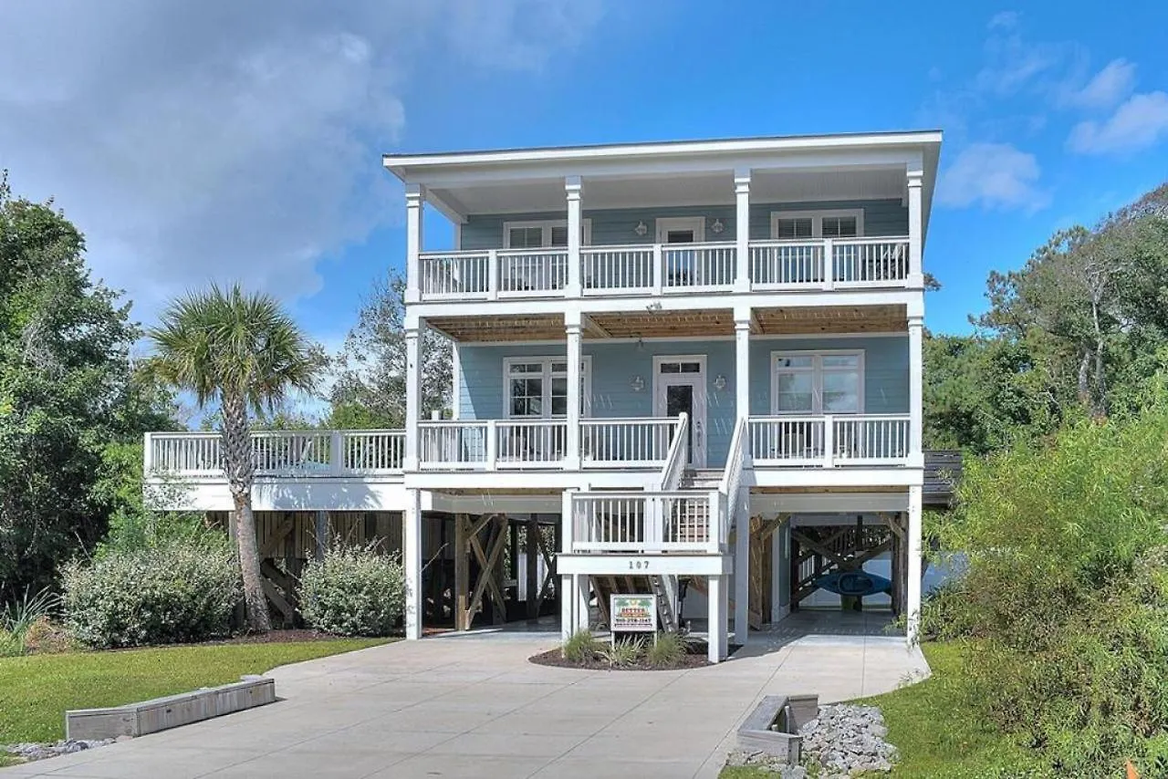 Holiday home Castin And Relaxin Oak Island