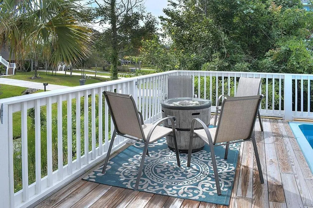 Castin And Relaxin Holiday home Oak Island