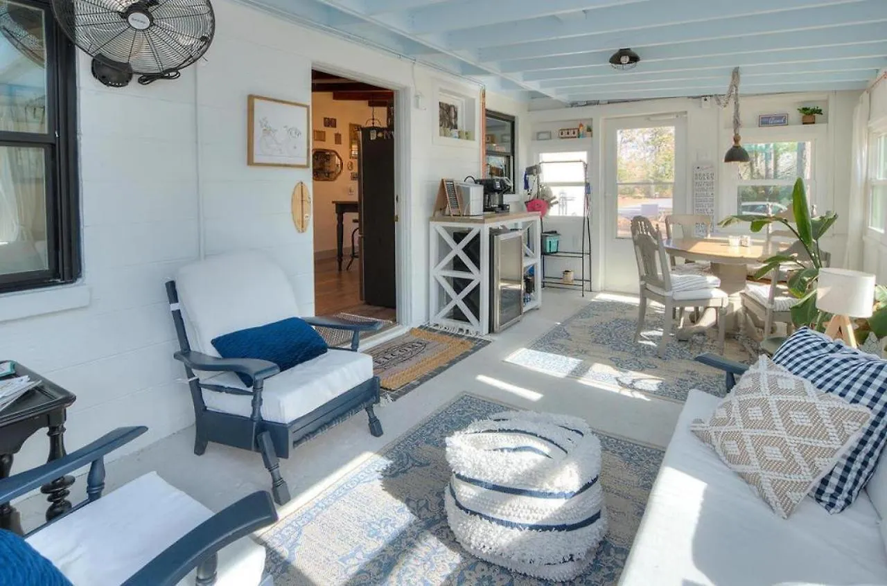Hemingway's Roost