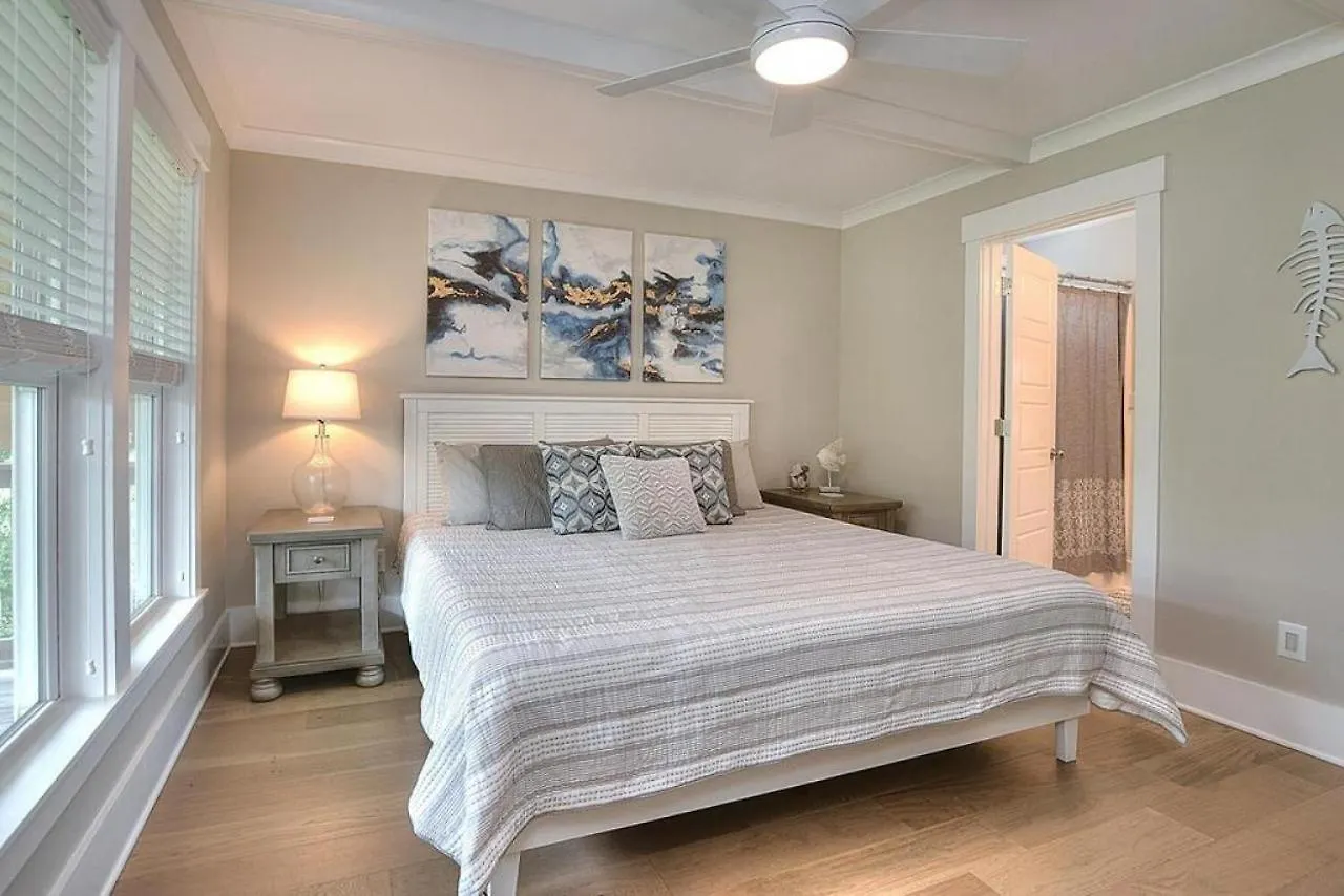 Holiday home Castin And Relaxin Oak Island