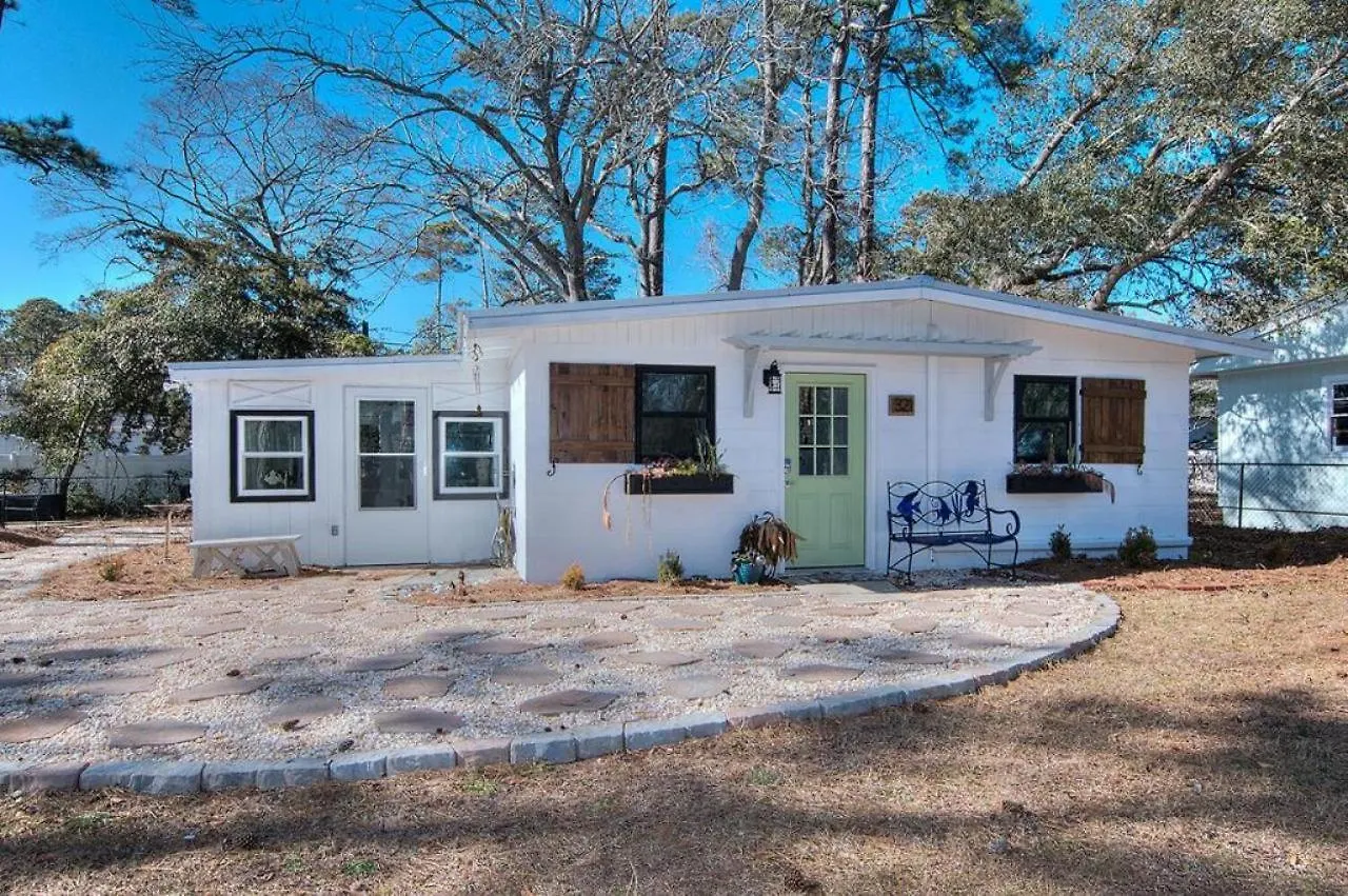 Holiday home Hemingway's Roost