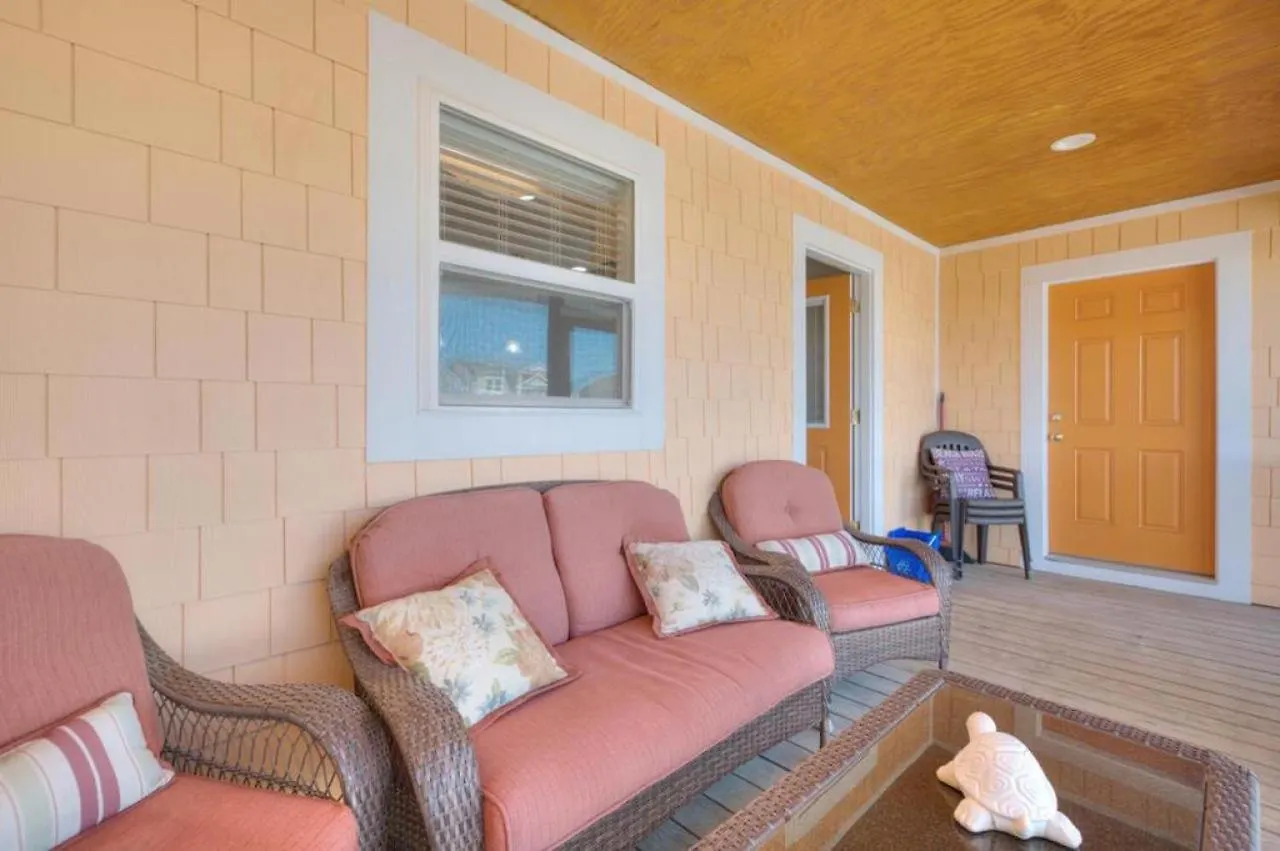 Holiday home Absolute Serenity Oak Island