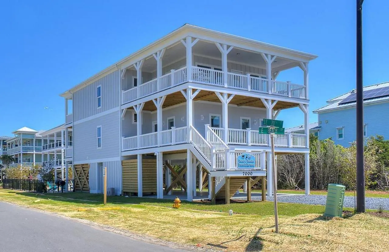 Bears-beets-beach House * Oak Island