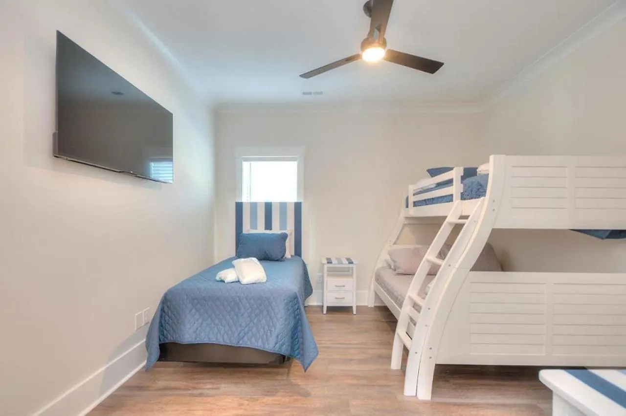 Ocean Peek * Oak Island