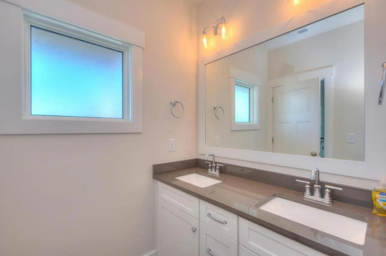 Ocean Peek Holiday home Oak Island