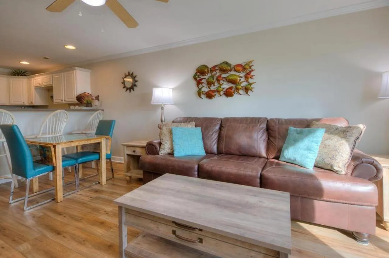 Ocean Walk 9203-friends Gather Here * Oak Island