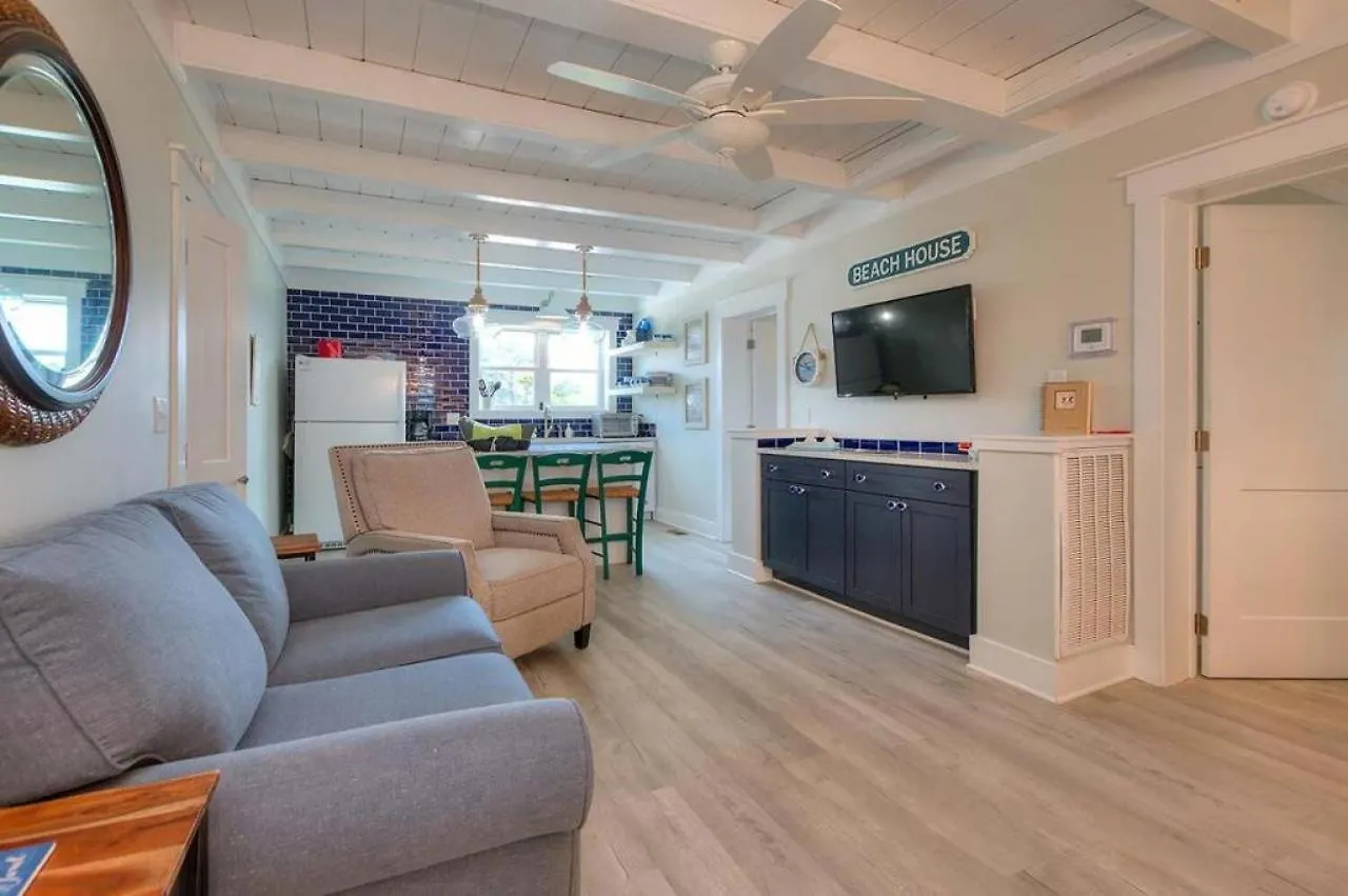 Hazel Holiday home Oak Island