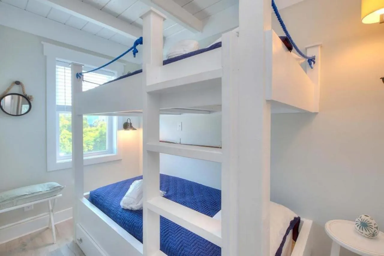 Holiday home Hazel Oak Island