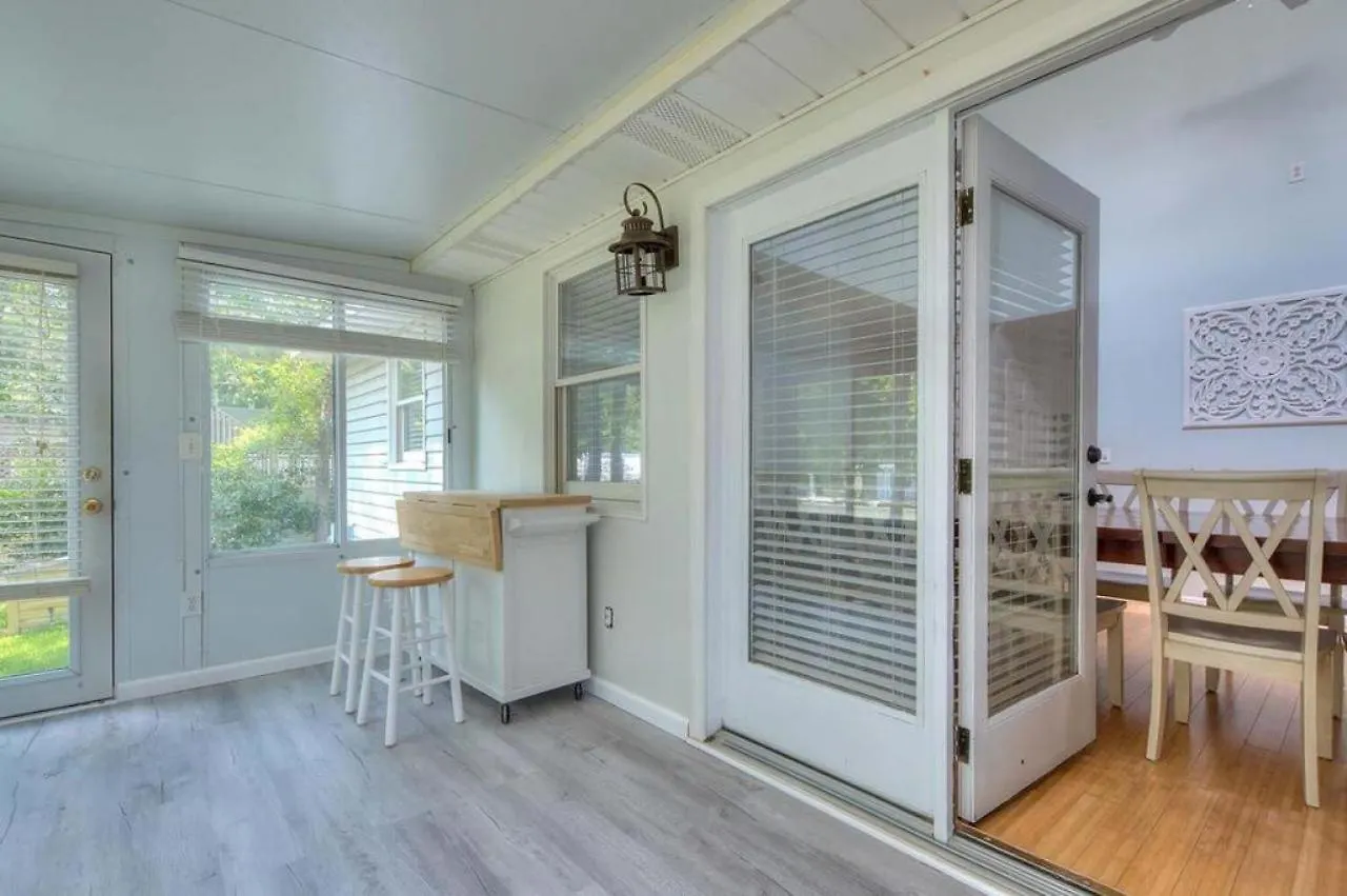 Holiday home Livin' The Dream Oak Island