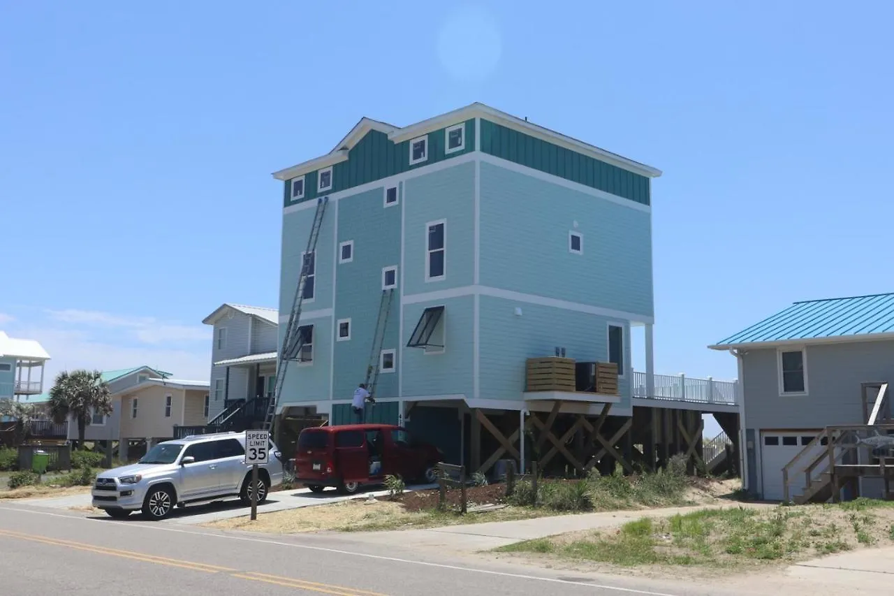 Holiday home Ocean's Edge Oak Island