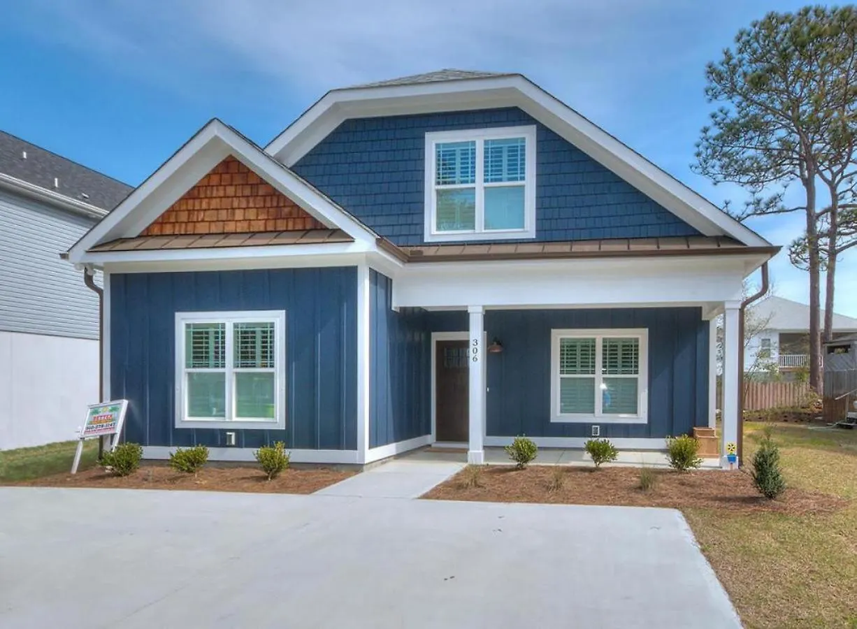 Redneck Ritz Holiday home Oak Island