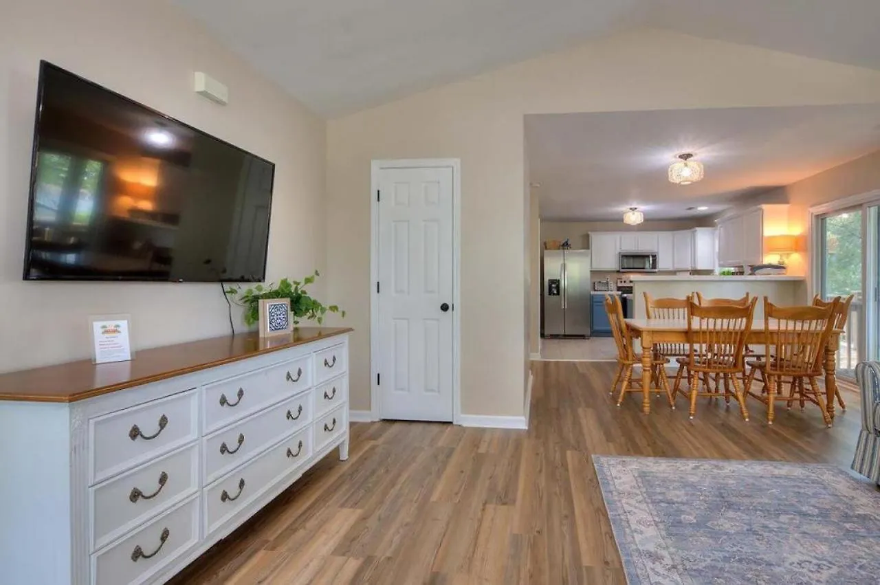 Holiday home Happy Ours Oak Island
