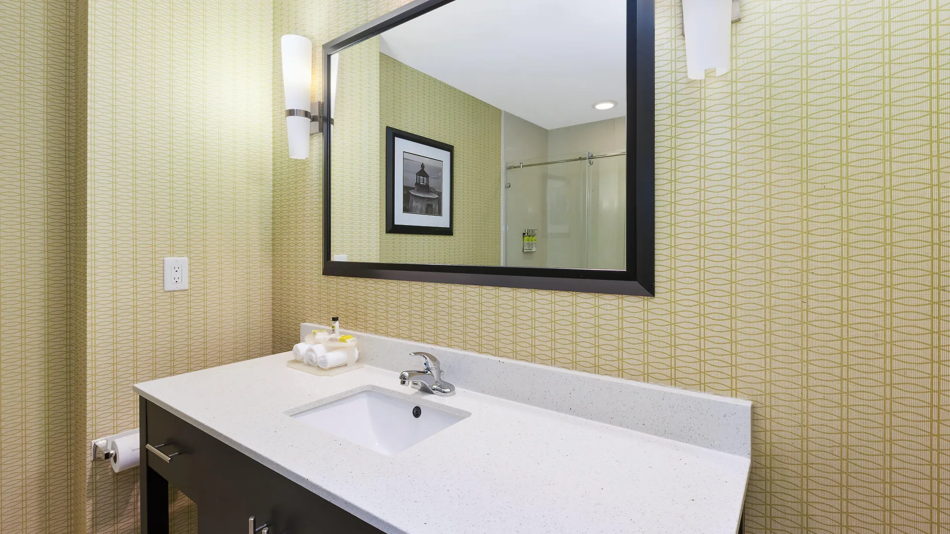 Express & Southport - Area By Ihg Hotel Oak Island