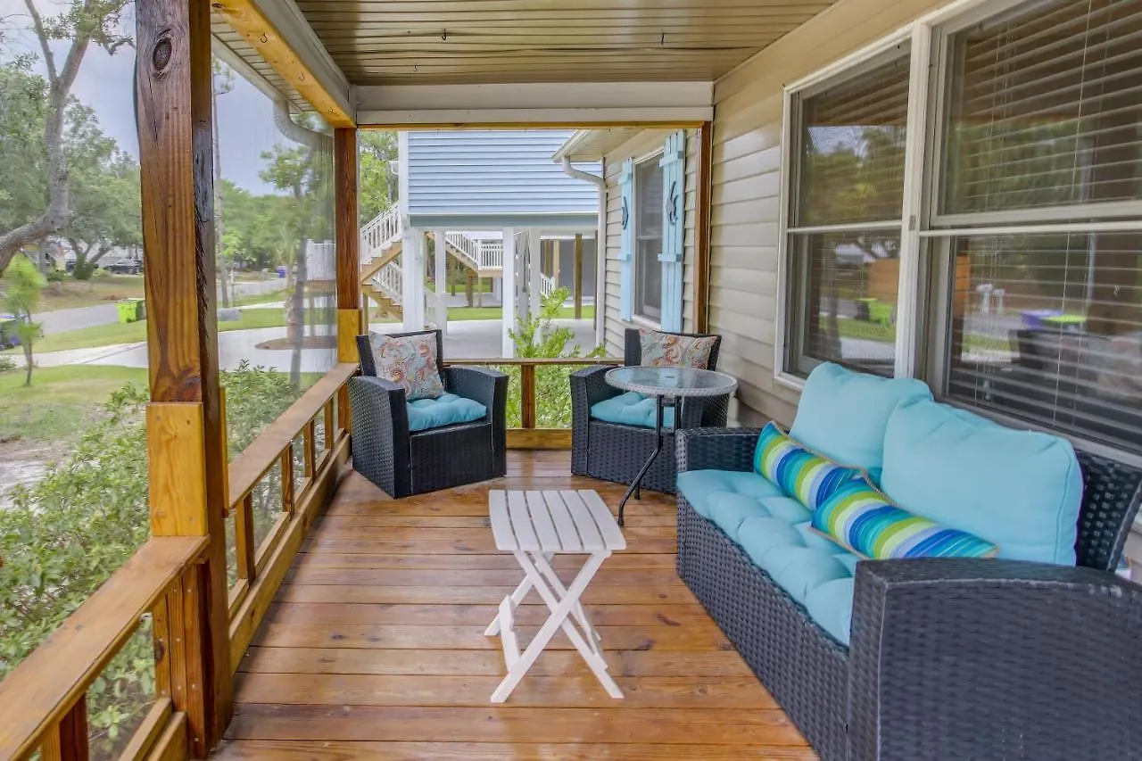 Holiday home Dog-friendly - 1 Mi To Beach!