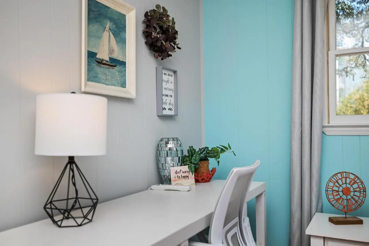 The Lazy Pelican Holiday home *