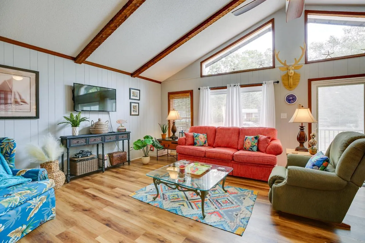 Holiday home Vacation With Decks, Walk To Oak Island
