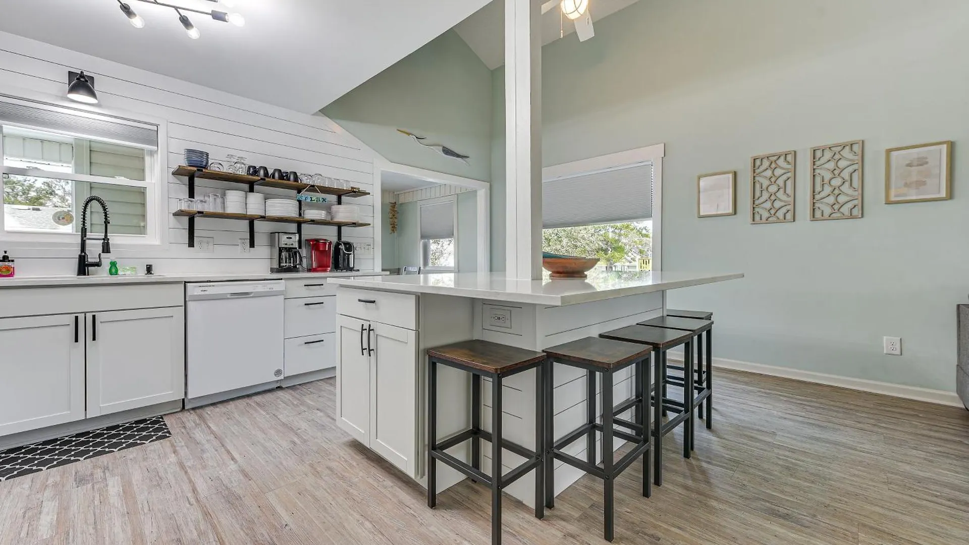 Holiday home With Pool Walk To Long Beach! Oak Island