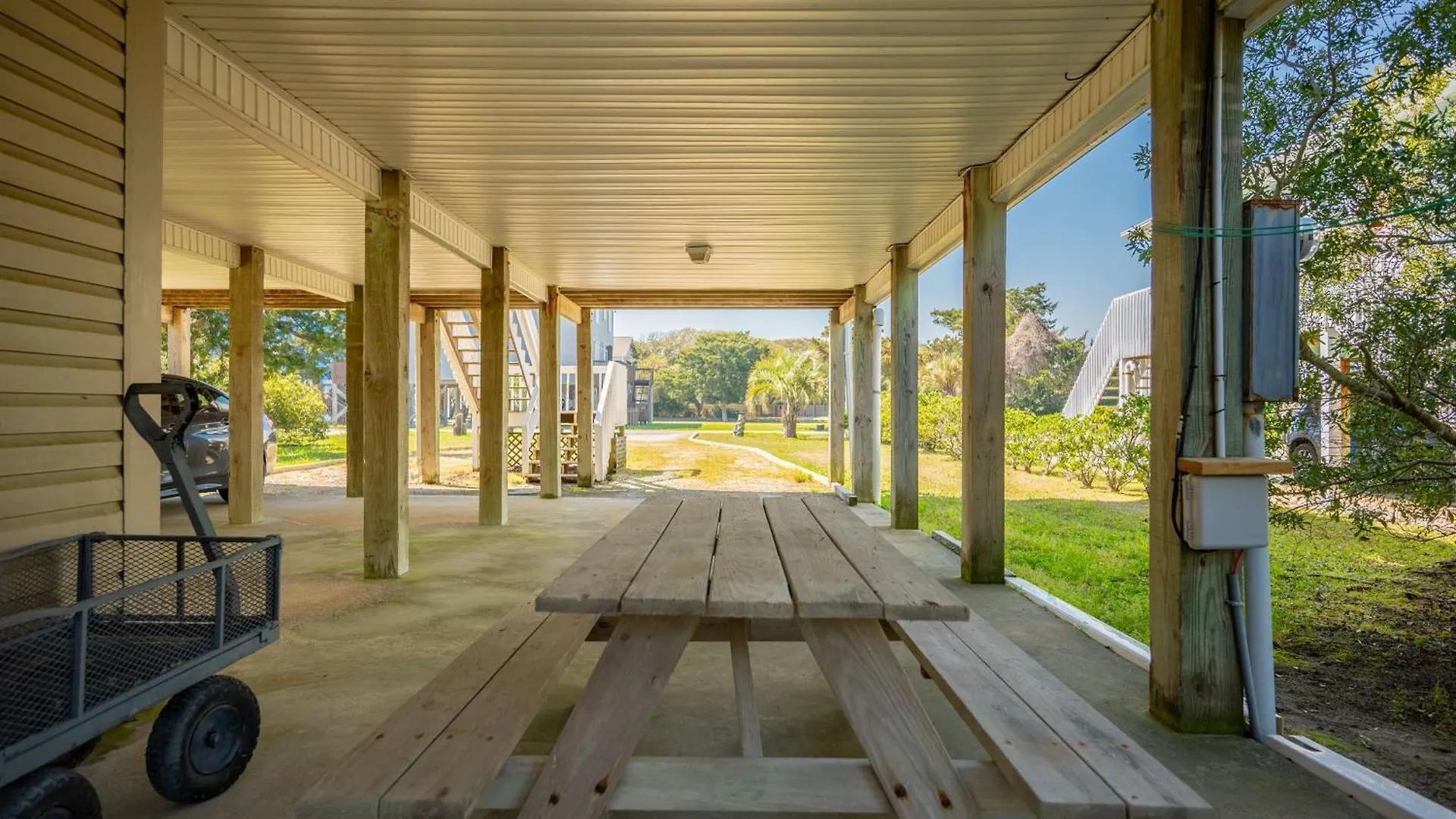Yanchaville By Oak Island
