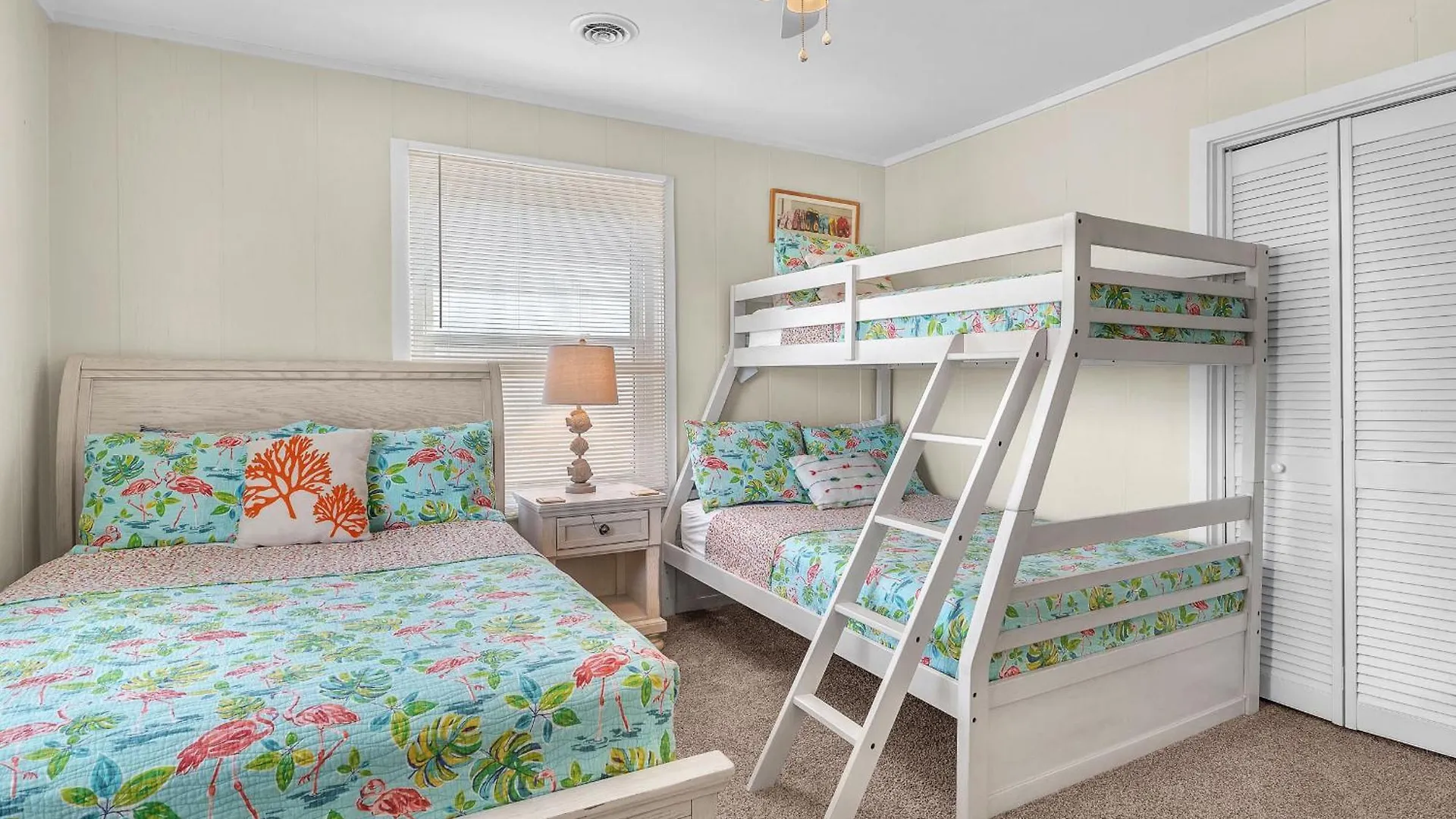 Victorias Seacret By Oak Island