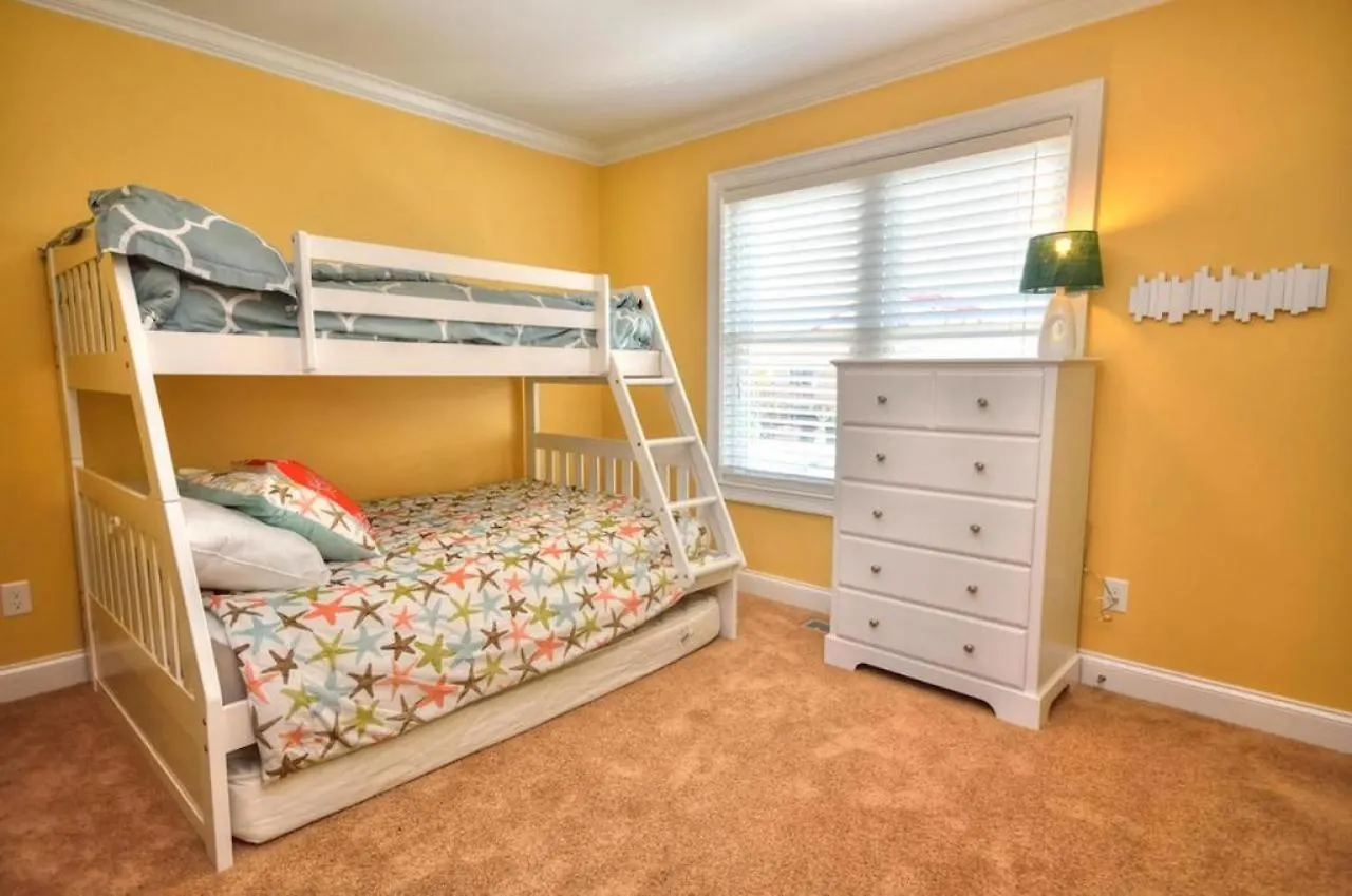Holiday home No Worries Oak Island
