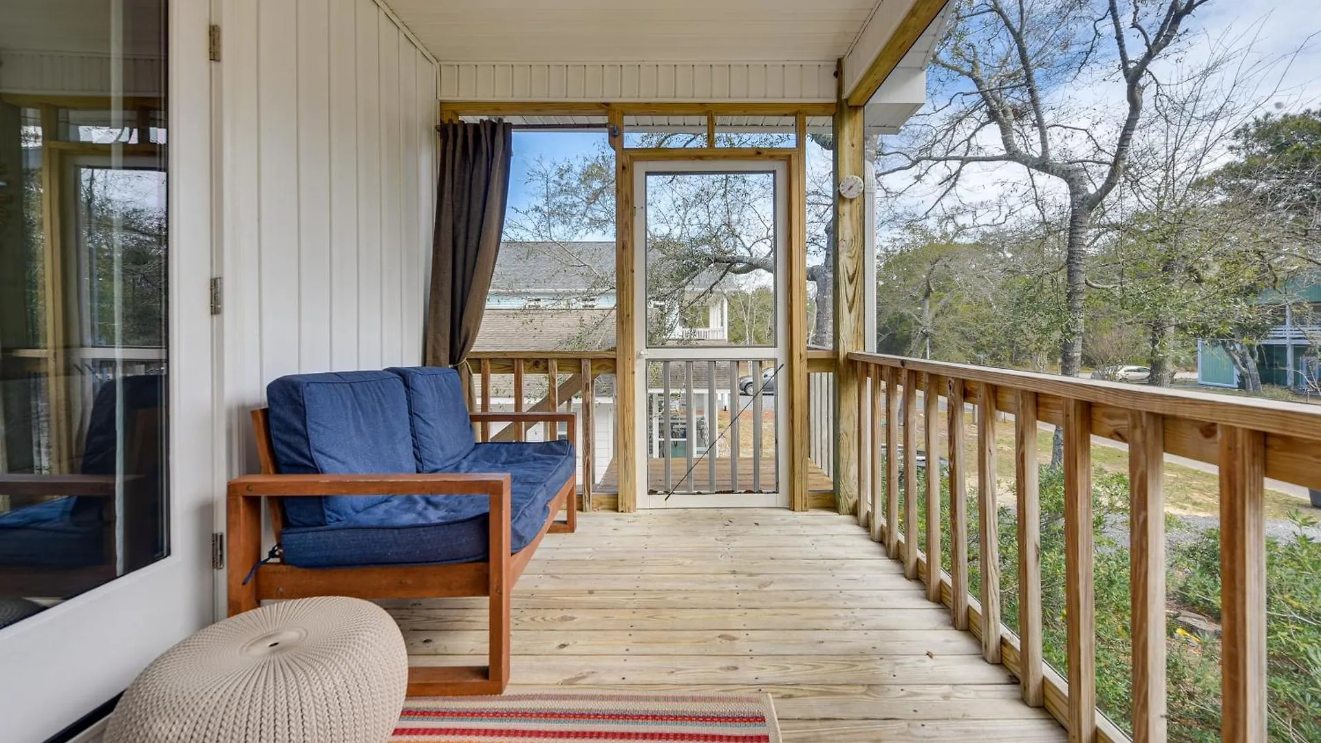 With Pool Walk To Long Beach! Holiday home Oak Island
