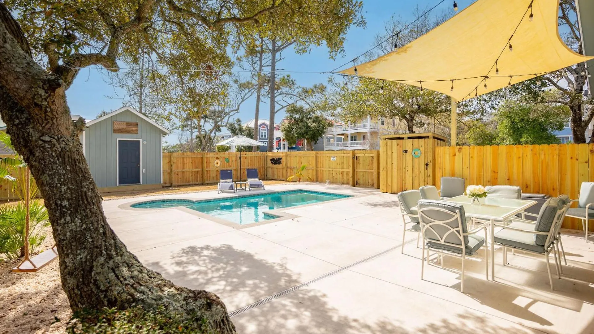 Holiday home The Lazy Pelican Oak Island