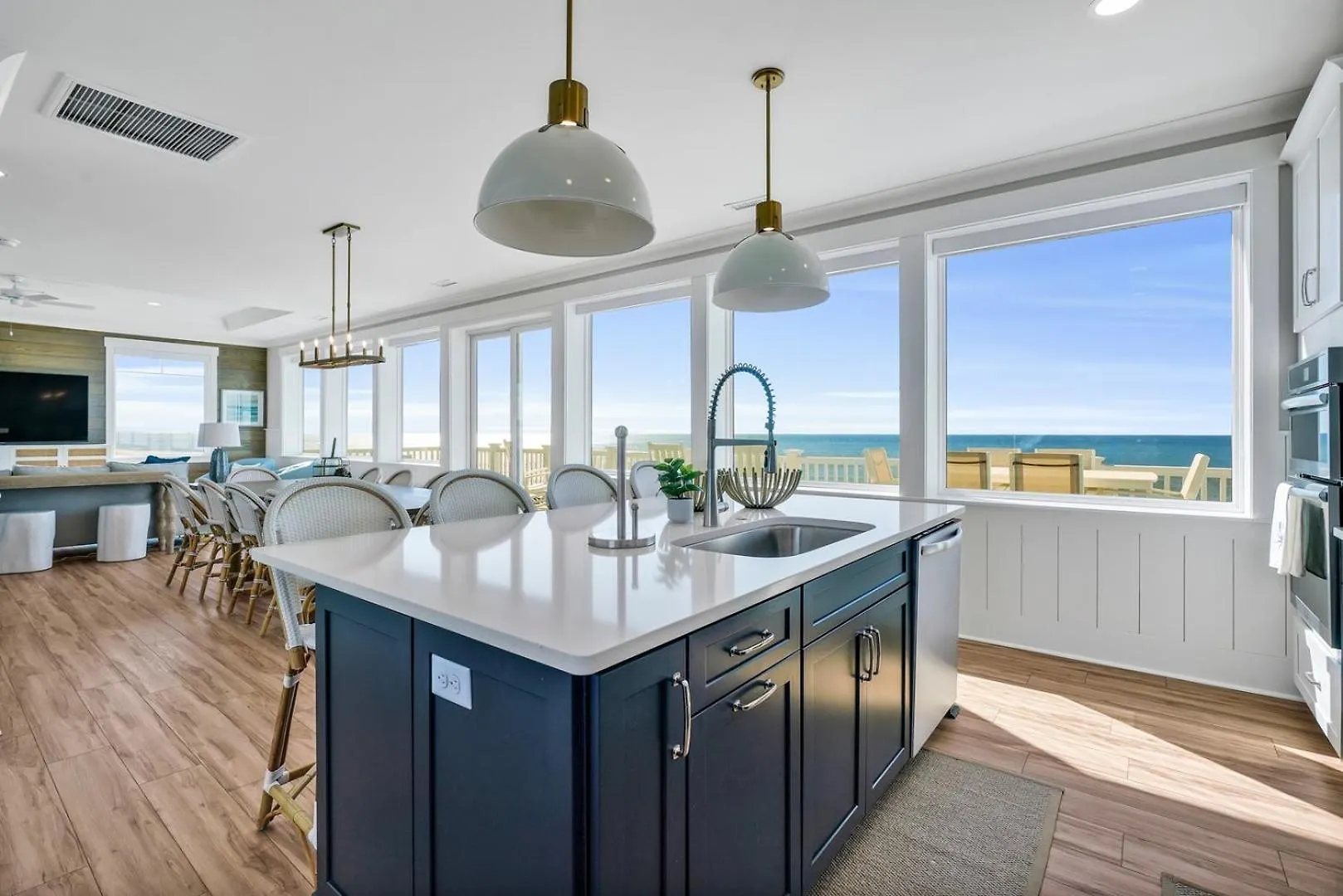 Karefree Oak Island