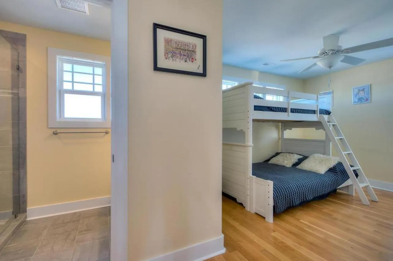 4003 E Drive Holiday home