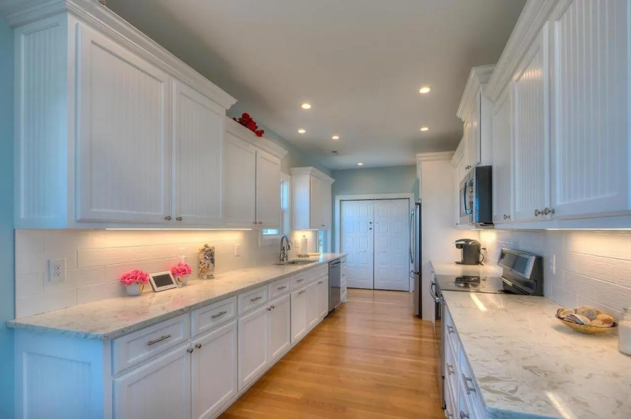 4003 E Drive