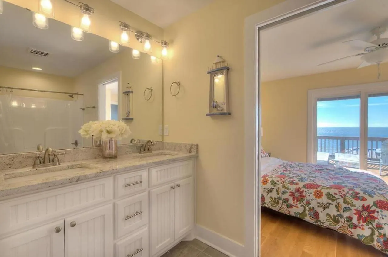 4003 E Drive Holiday home Oak Island