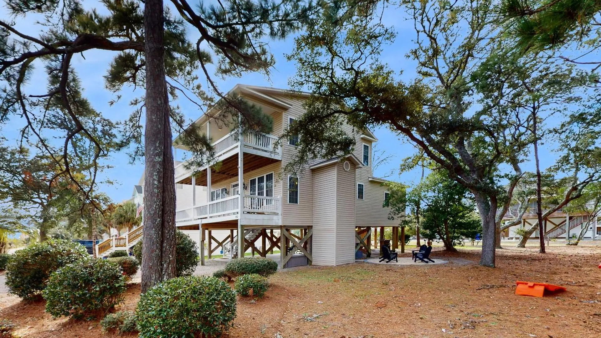 Holiday home Lazy Dynamite Oak Island