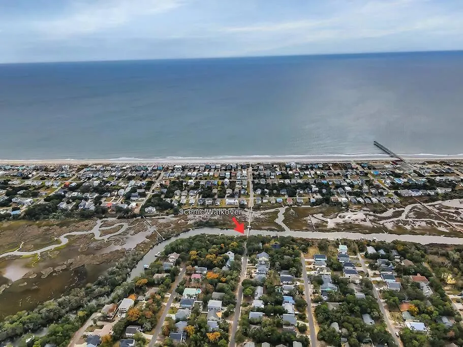 Holiday home Coastal 3bd One Block From Scenic Walkway *