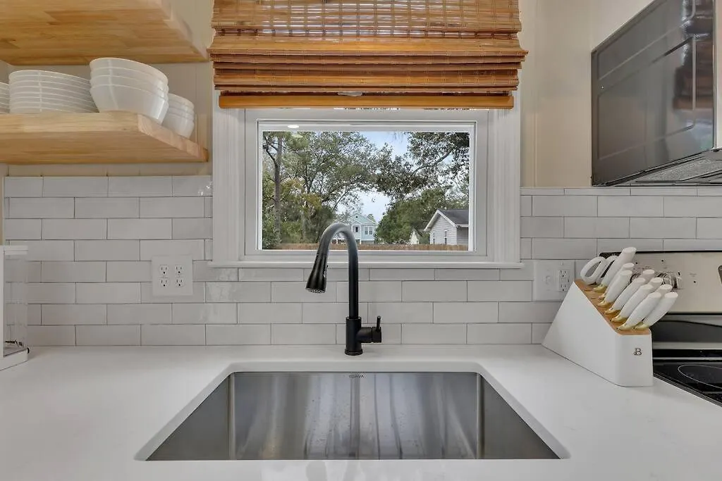 Coastal 3bd One Block From Scenic Walkway Holiday home *