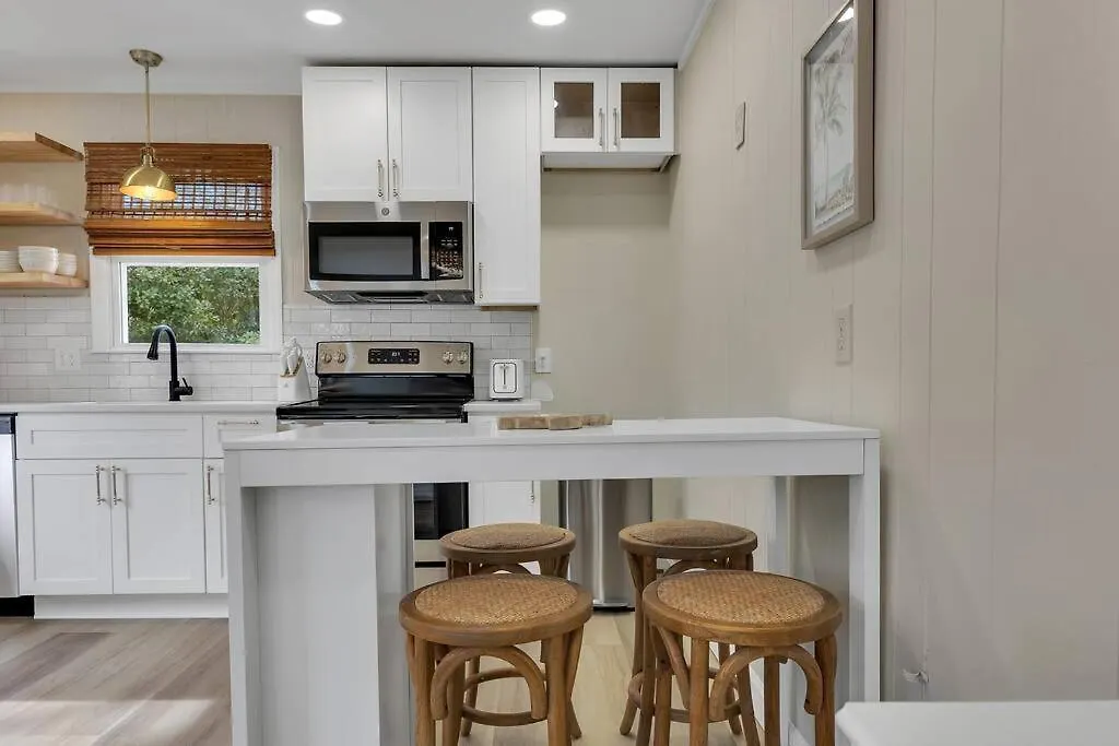 Holiday home Coastal 3bd One Block From Scenic Walkway