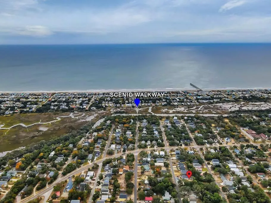 Coastal 3bd One Block From Scenic Walkway * Oak Island