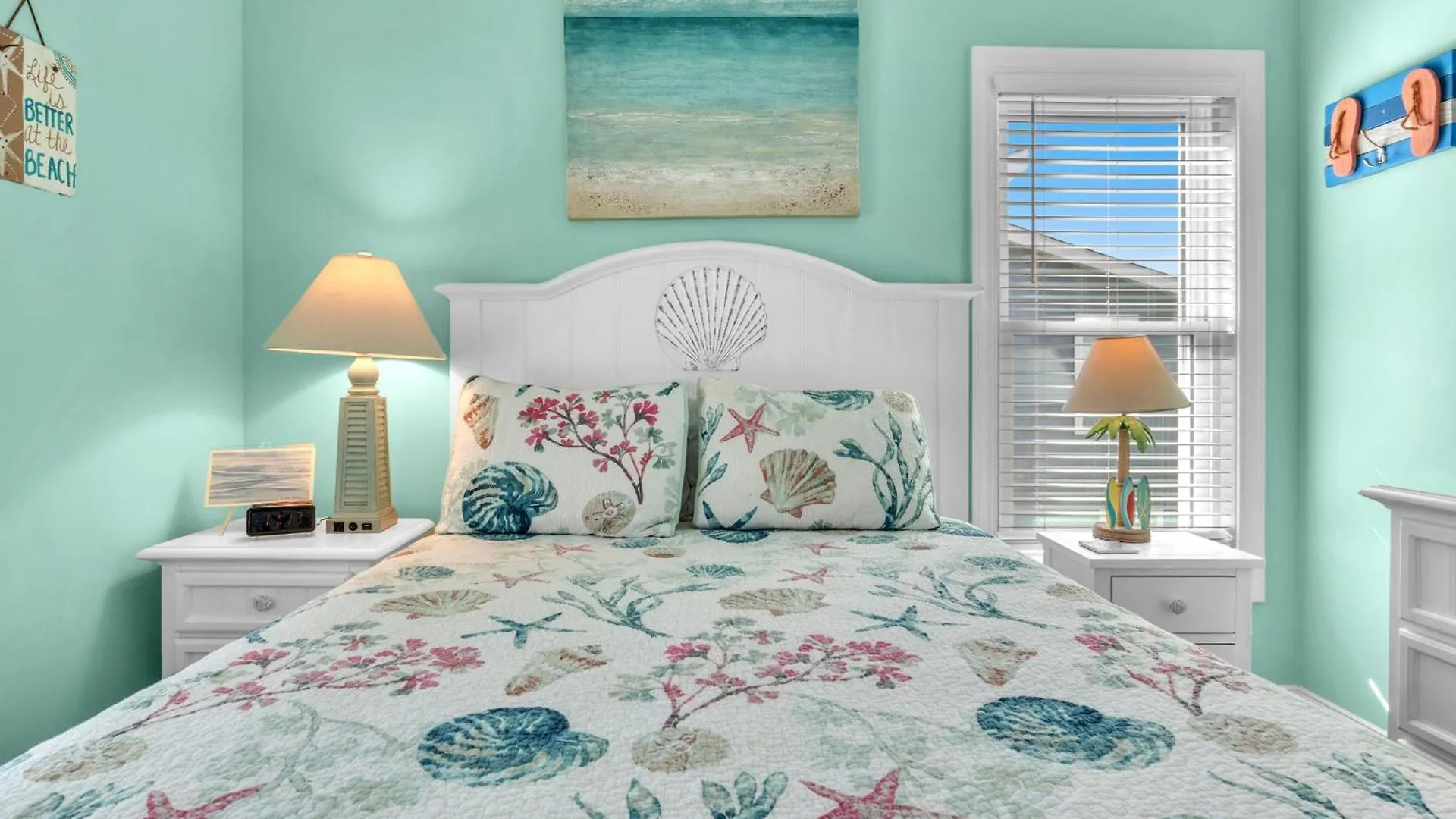 A Pawsitive Attitude By Holiday home Oak Island