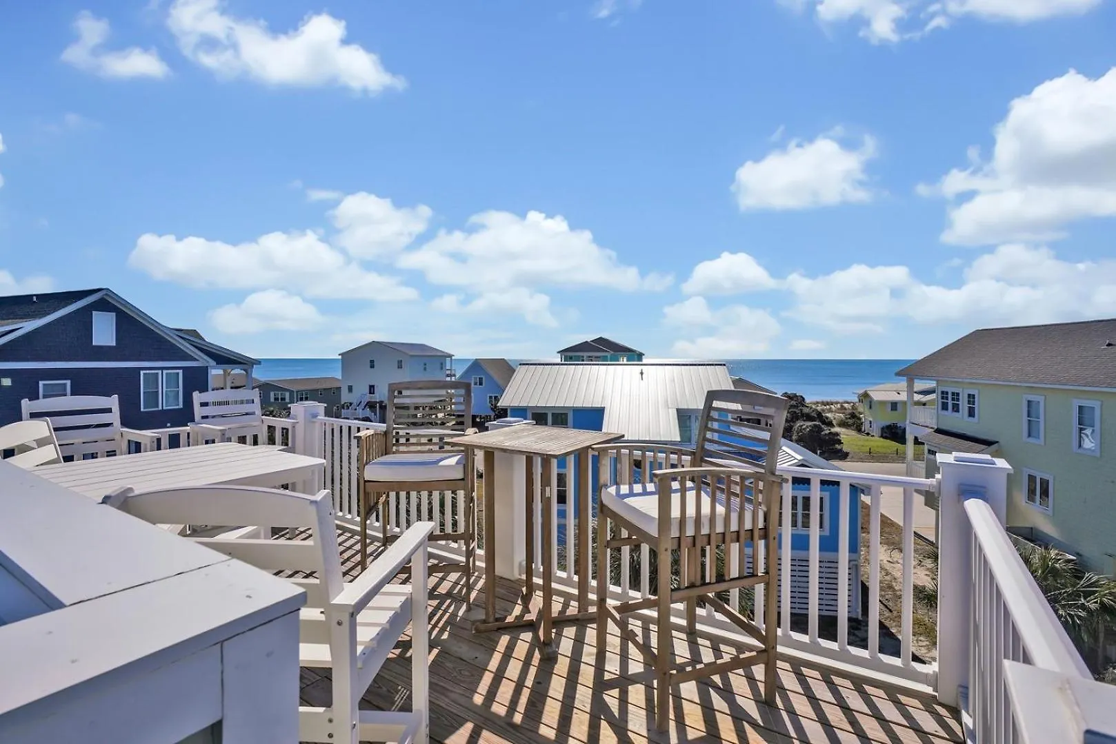 Holiday home 2 Tides Oak Island