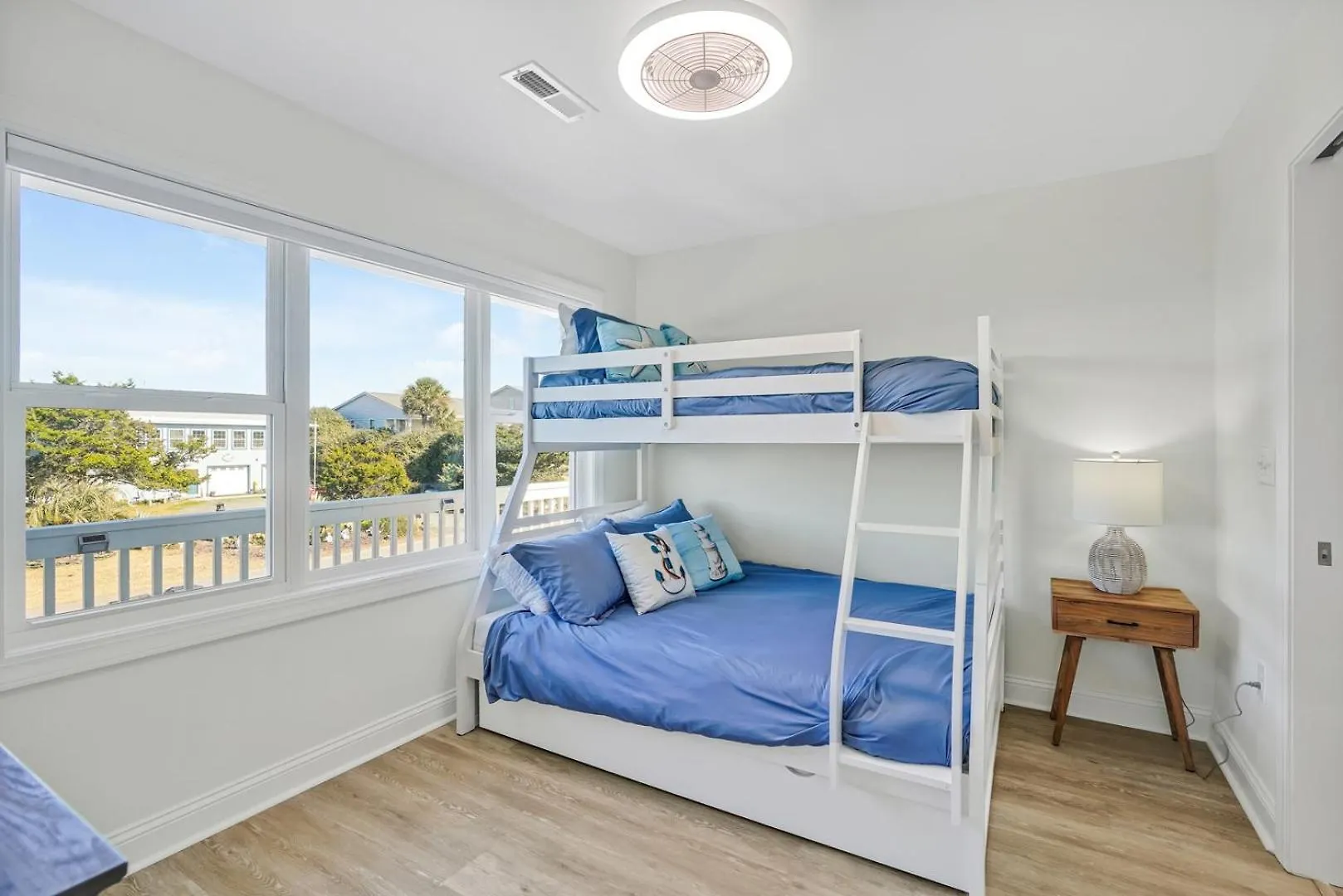 2 Tides * Oak Island