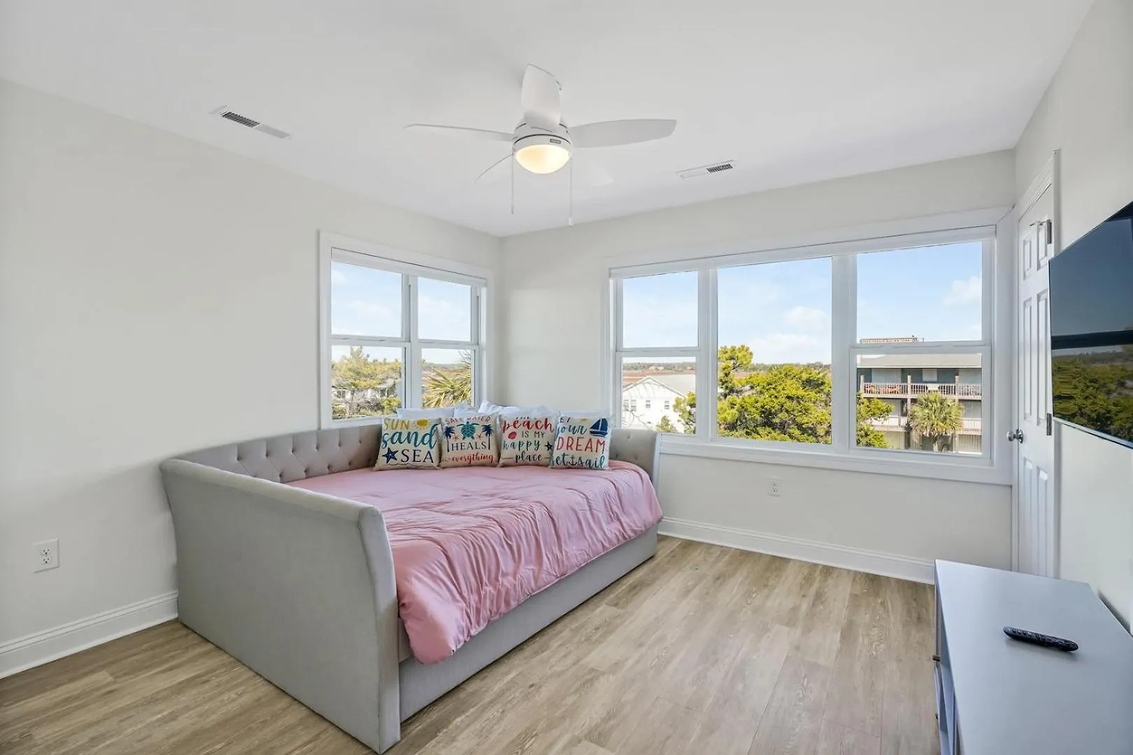 2 Tides * Oak Island