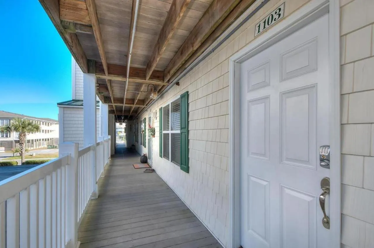 Ocean Walk 1103 Holiday home Oak Island