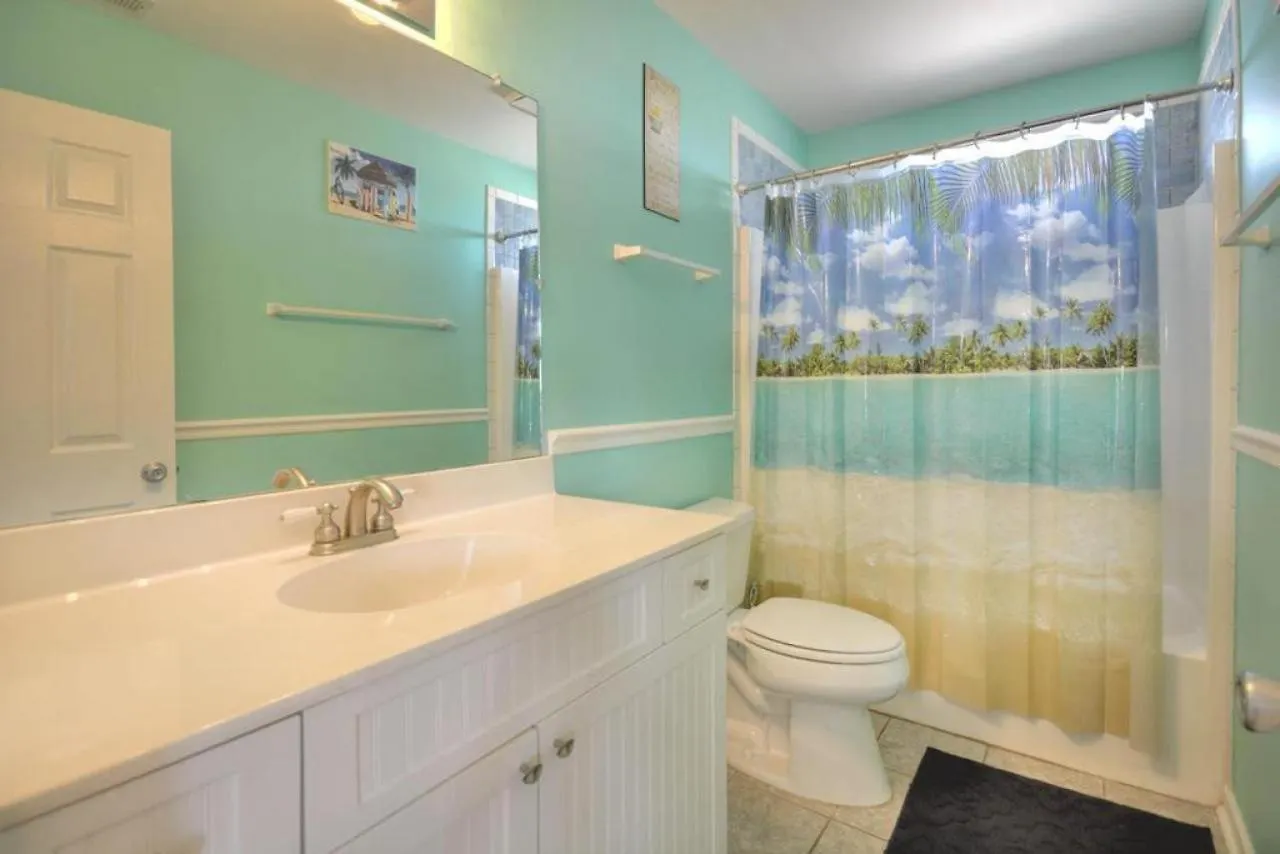 10 Sandy Toes Oak Island