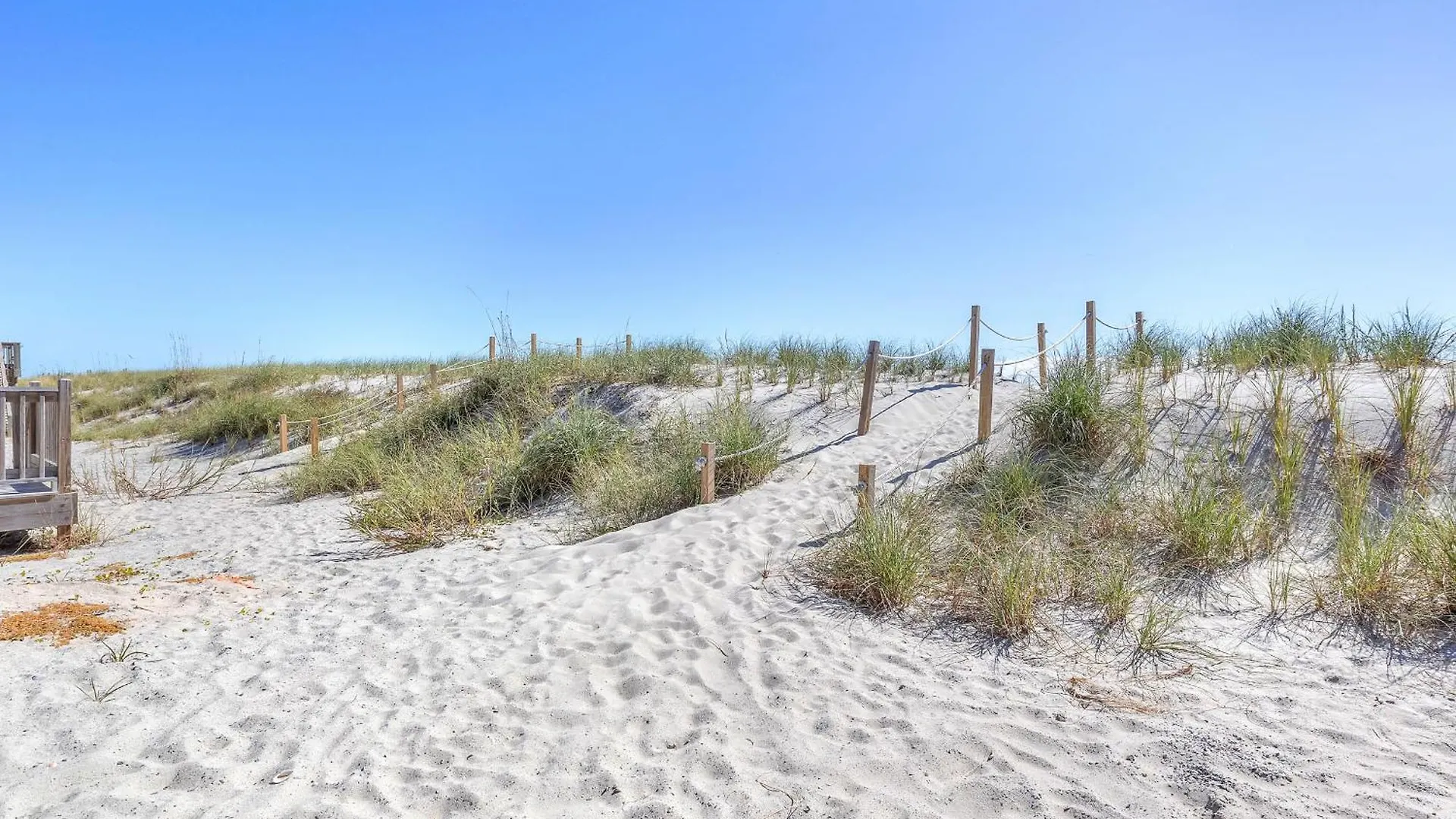 Holiday home Front Row By Oak Island