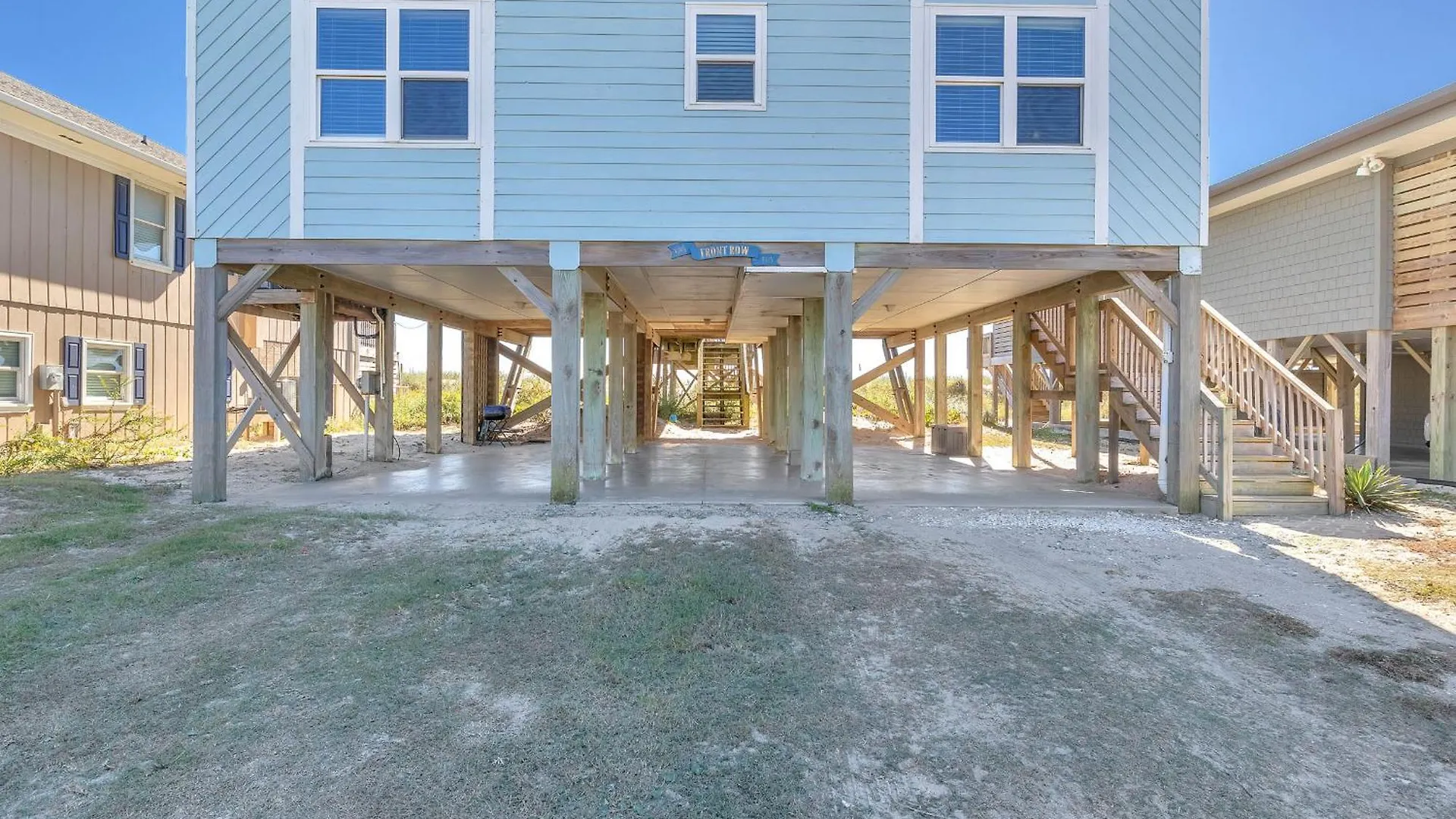 Front Row By Holiday home