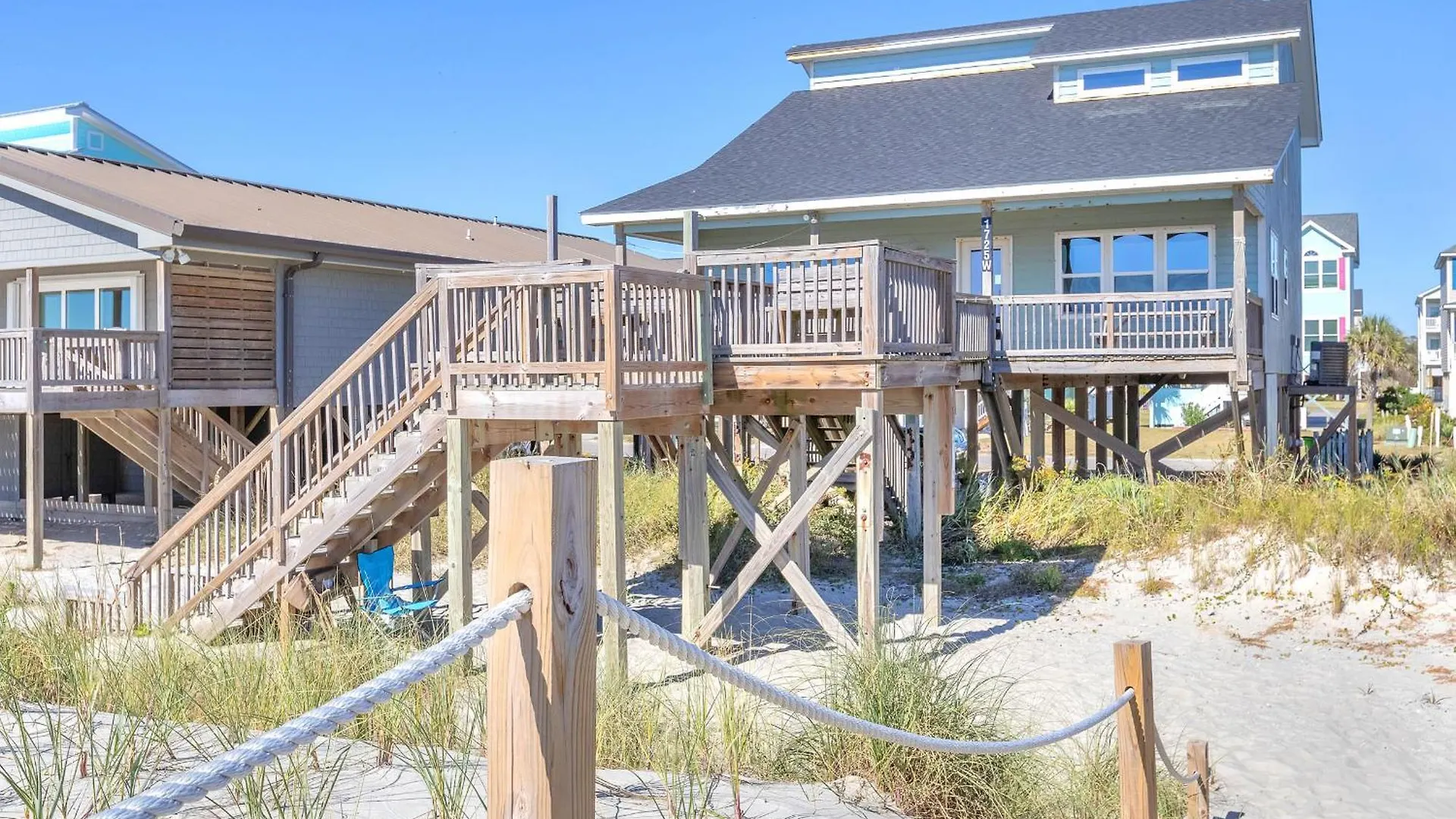 Holiday home Front Row By Oak Island