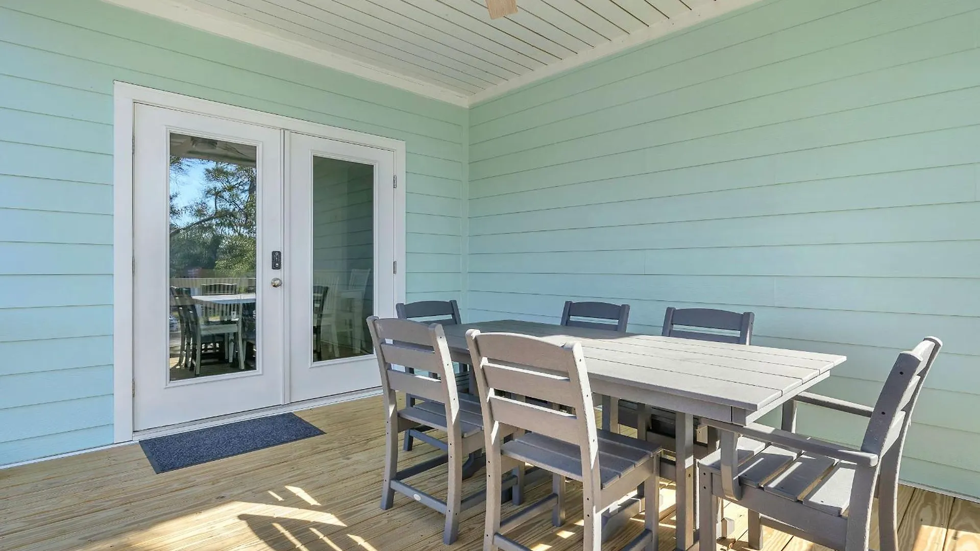 Holiday home Sea Out There Oak Island