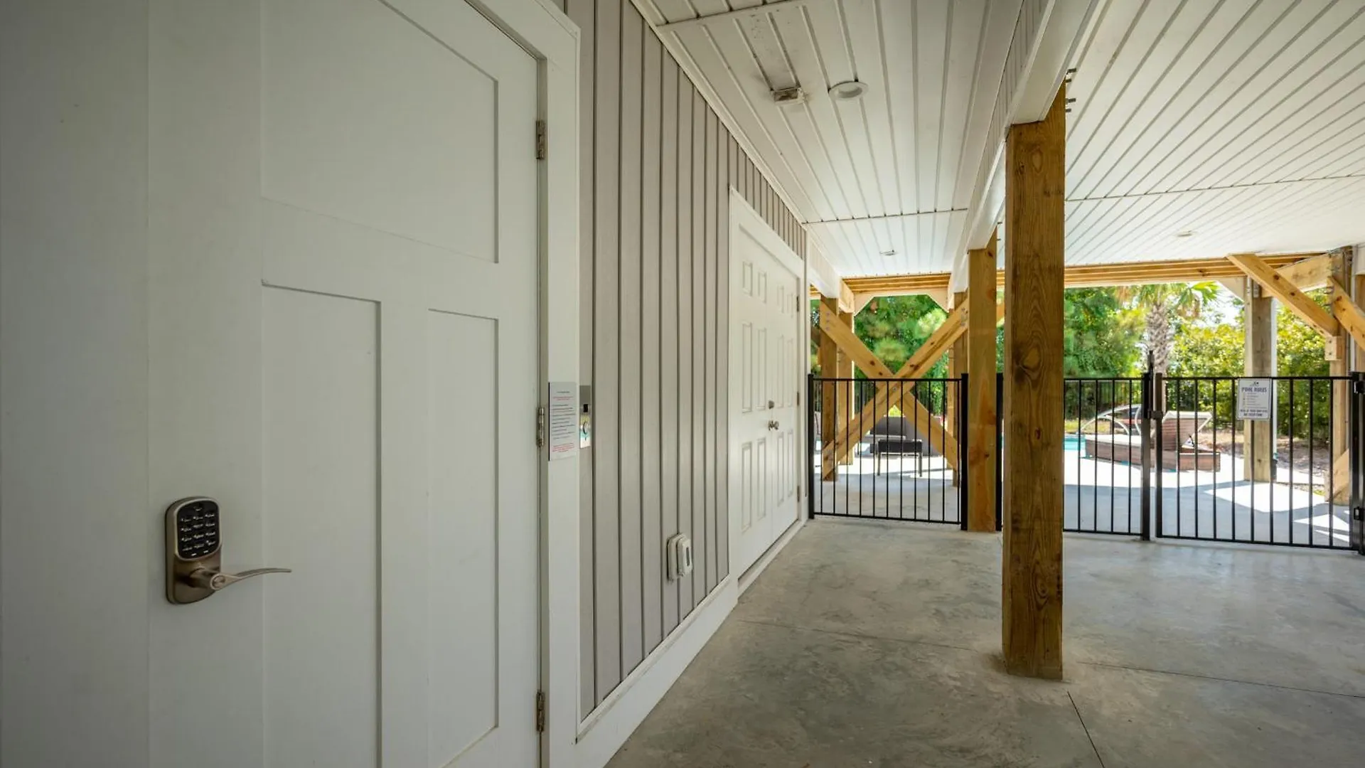 Holiday home Paradise Pointe By