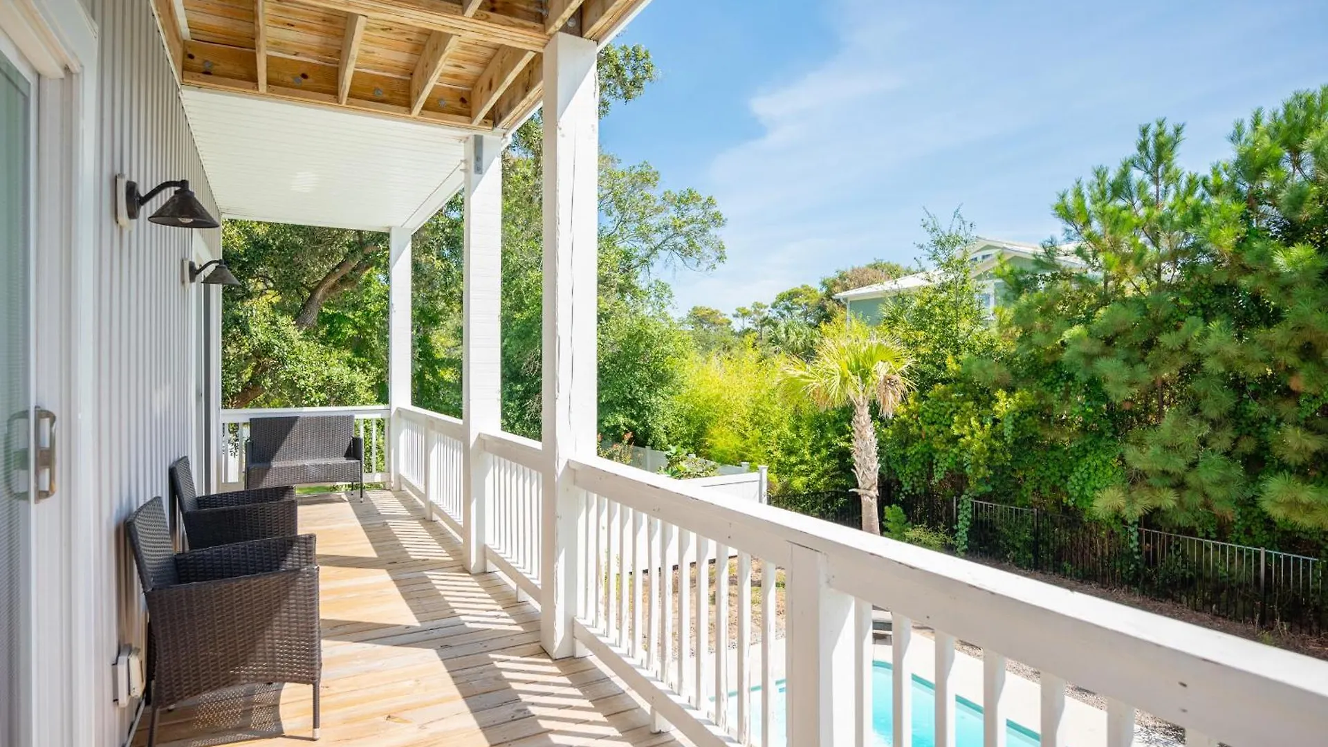 Paradise Pointe By