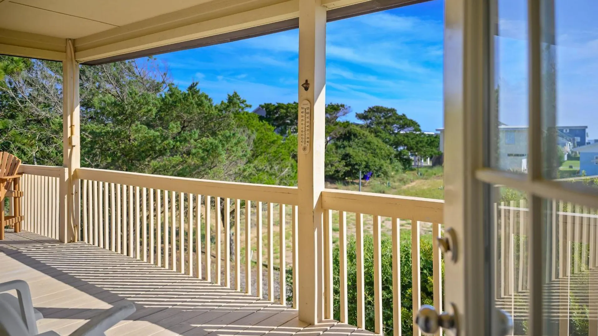Pelican Palace By Oak Island