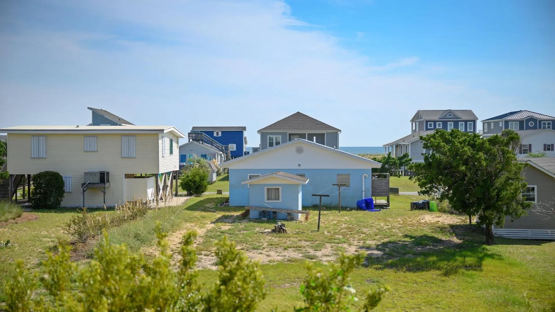 Pelican Palace By * Oak Island